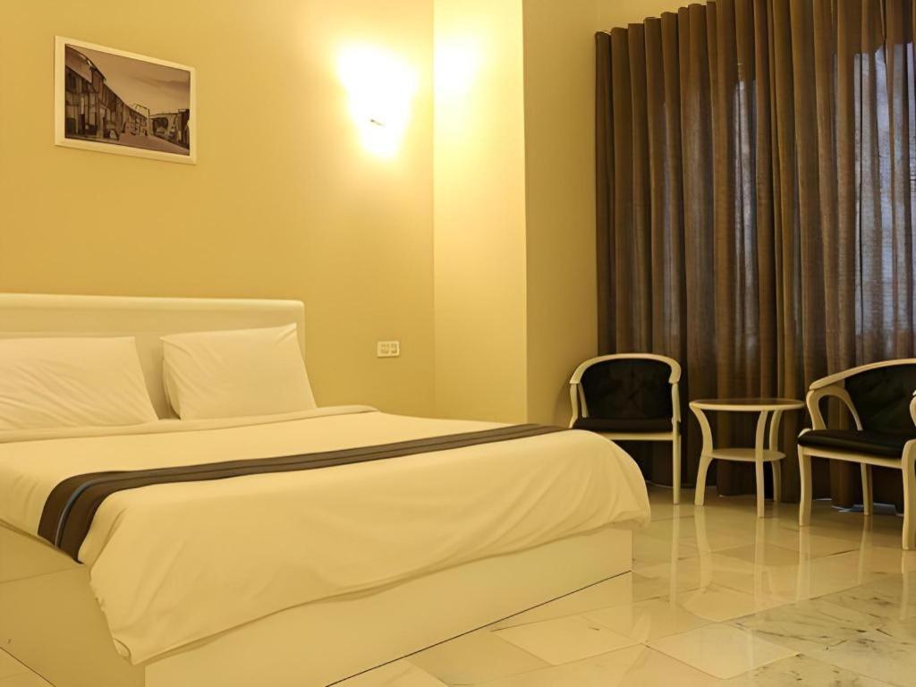 Stallions Suites Penang Jelutong Buitenkant foto