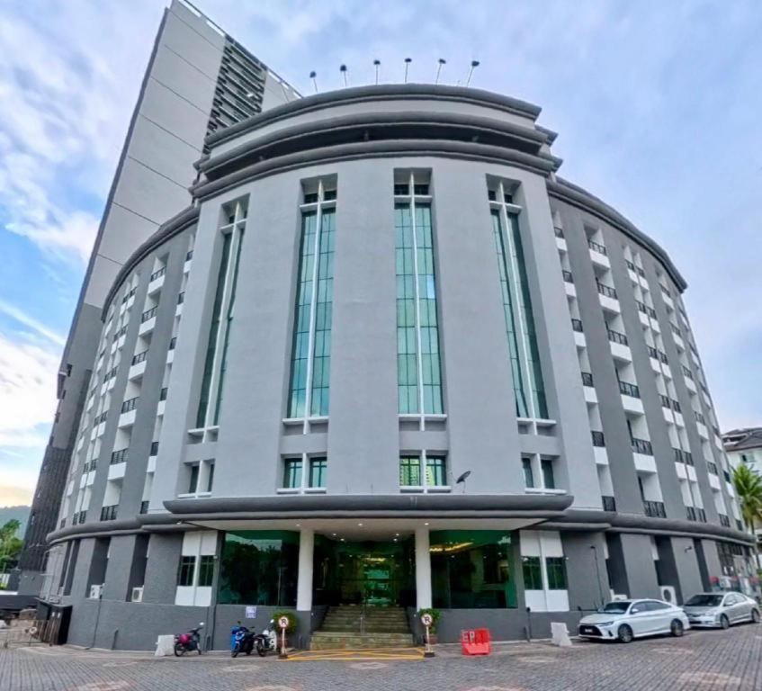 Stallions Suites Penang Jelutong Buitenkant foto