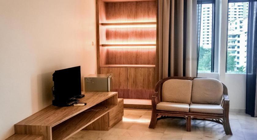 Stallions Suites Penang Jelutong Buitenkant foto