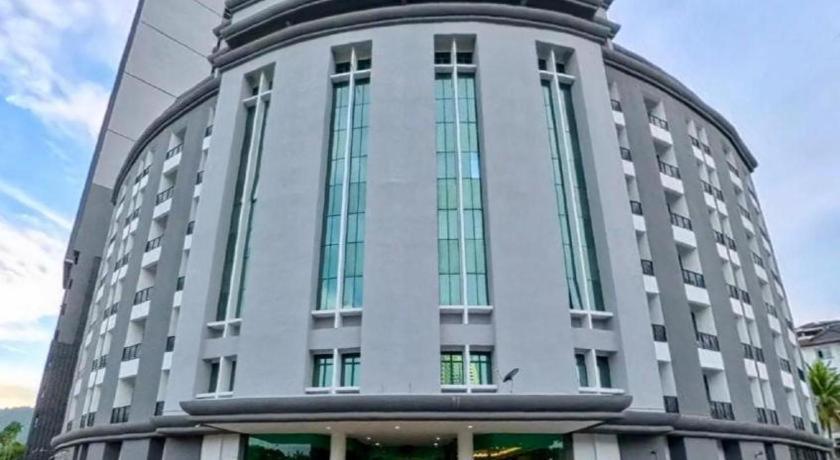 Stallions Suites Penang Jelutong Buitenkant foto